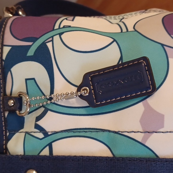 Coach Daisy Kyra Signature Scarf Print Tote Bag / Crossbody - Picture 5 of 16